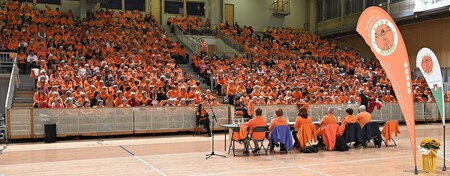 Fotografija polnih tribun v Tivoliju